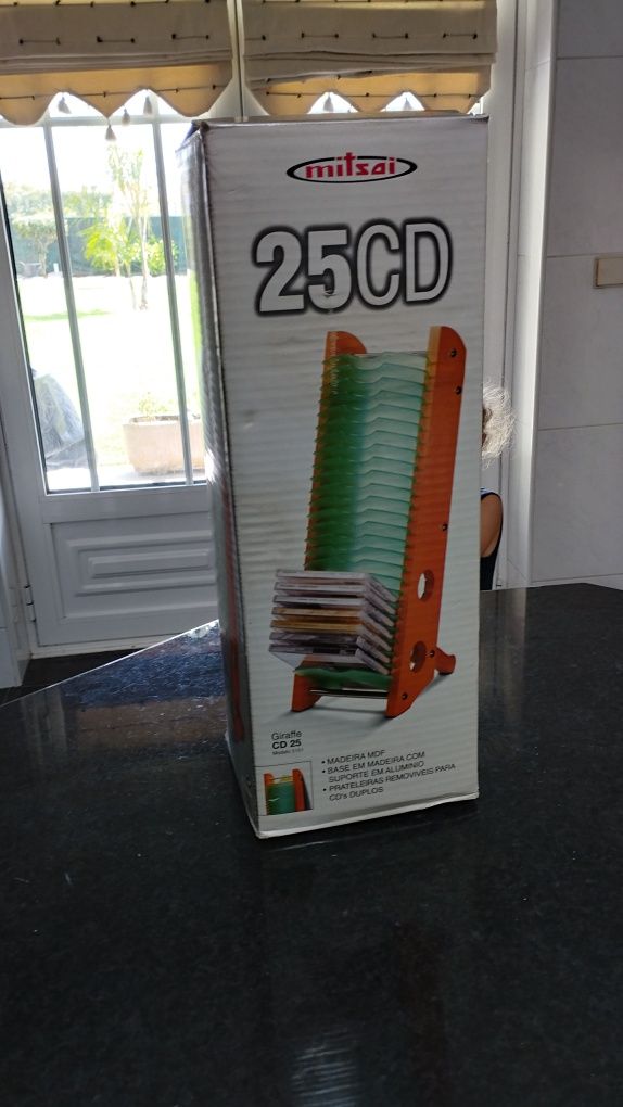 Suporte novo para 25 CD