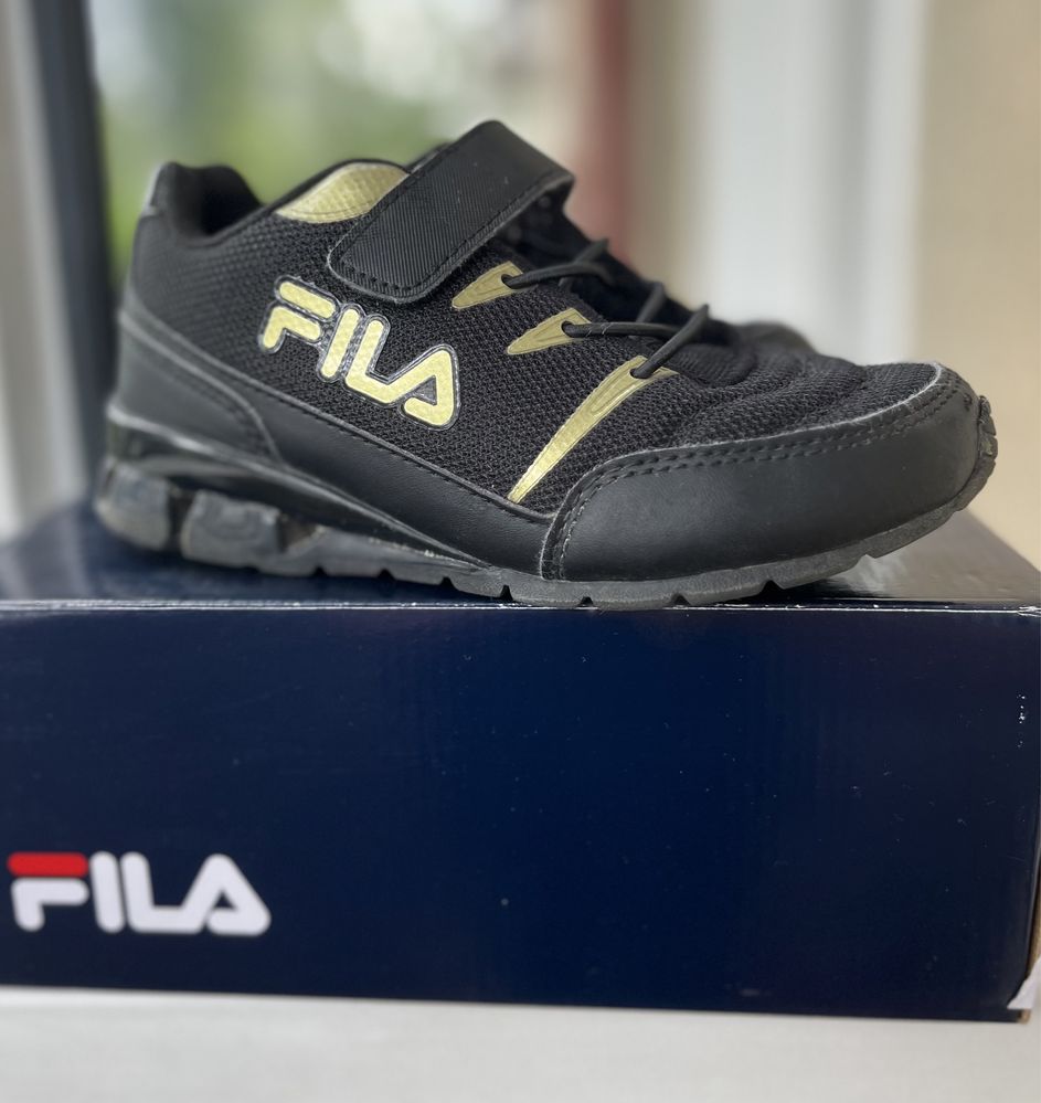 Кросівки дитячі. Красовки. FILA. 19см