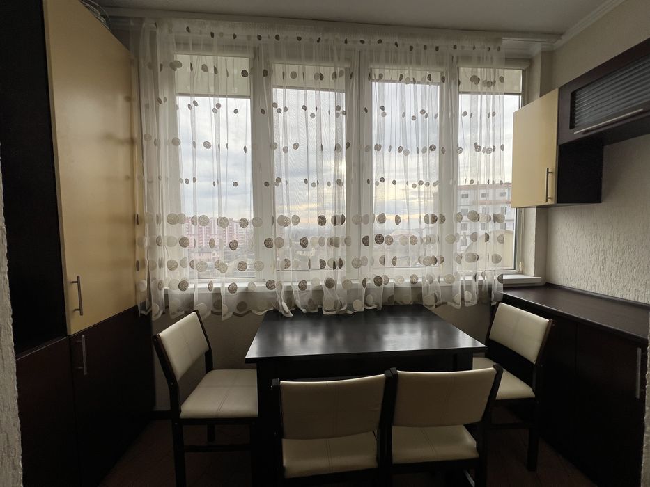 Оренда 3 кім 80м на 6 пов в обжитій новобудові