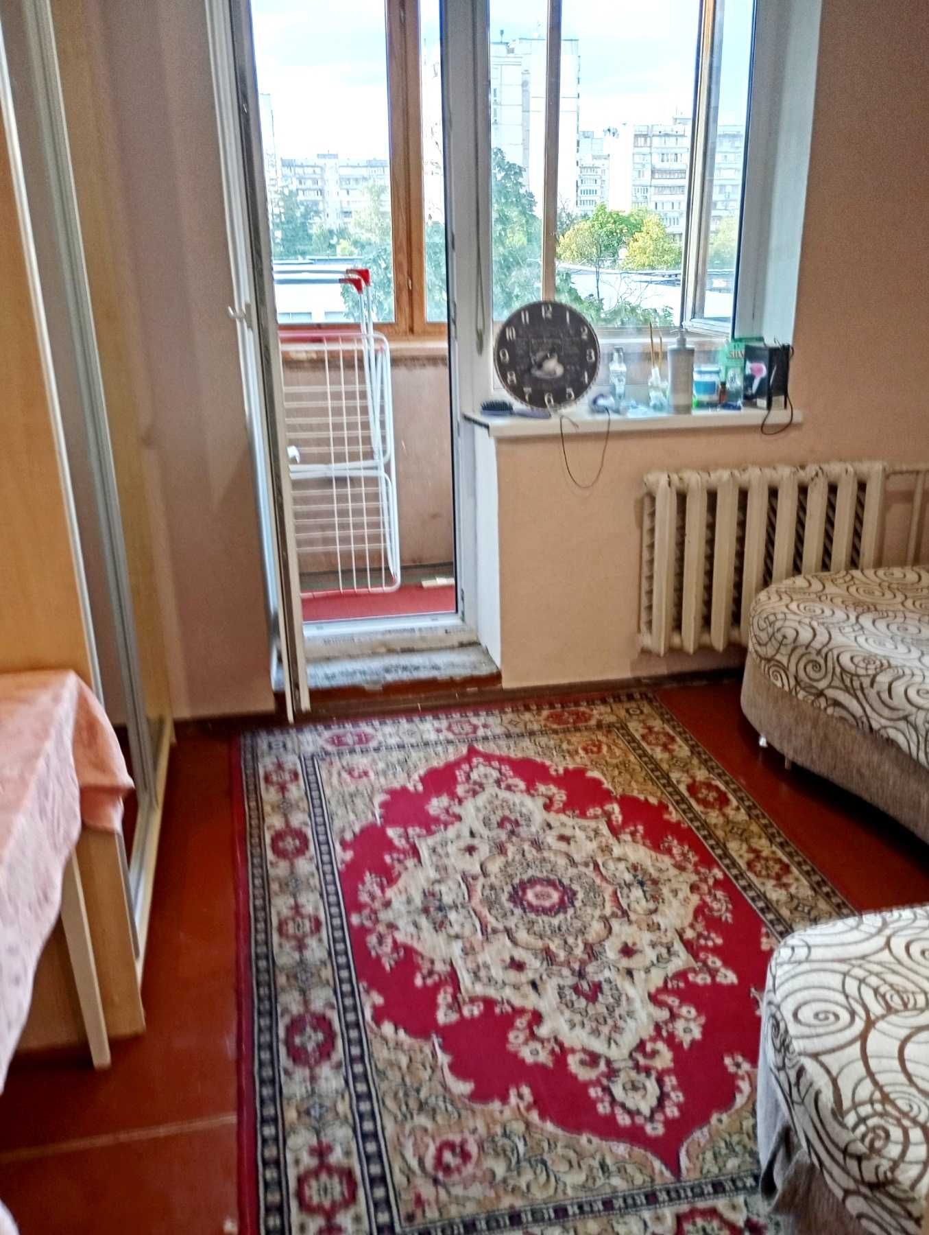 Комната без хозяев, в 500м от м.Минская, Оболонь
