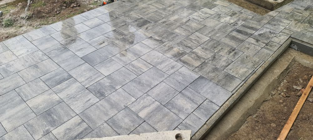 Працюємо швидко якісно.Все робимо під ключ.Приїзд майстра на заміри.