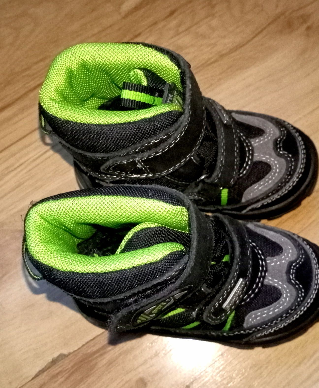 Buty za kostkę zimowe śniegowce na rzep Bartek rozmiar 21 odblaski