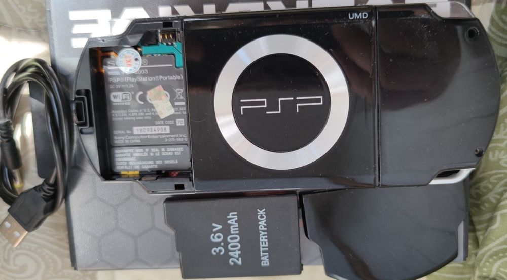 Sony PSP 2000 состояние супер .