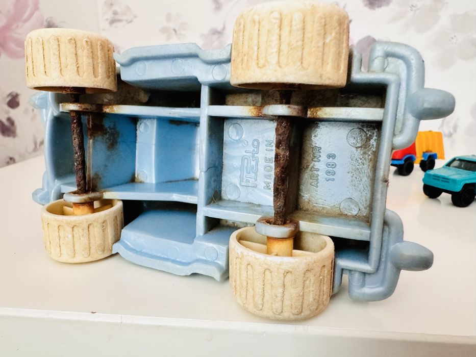 Stare auta, damochodziki, zabawki vintage kinder