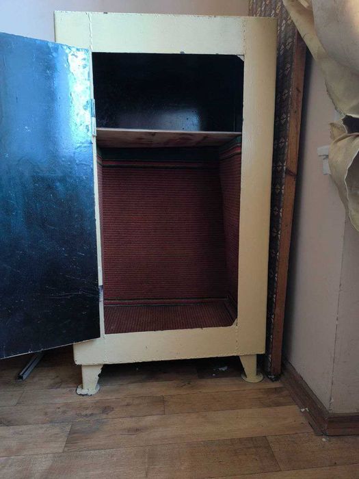 Продам сейф    .