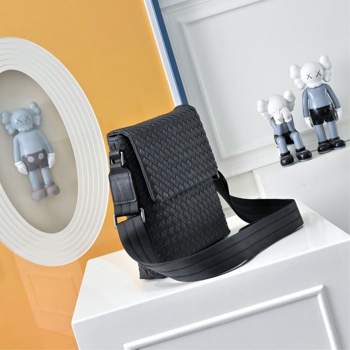 BOTTEGA VENETA сумка мужская кожаная оригинал черная стеганая