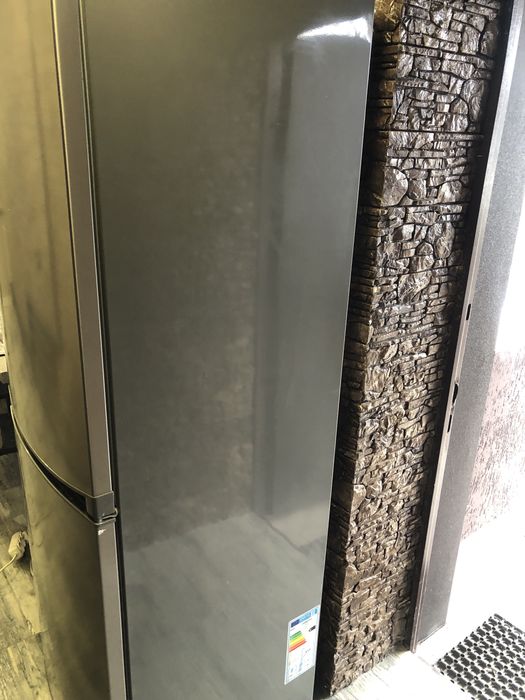 Продам Холодильник ZANUSSI в рабочем  состоянии