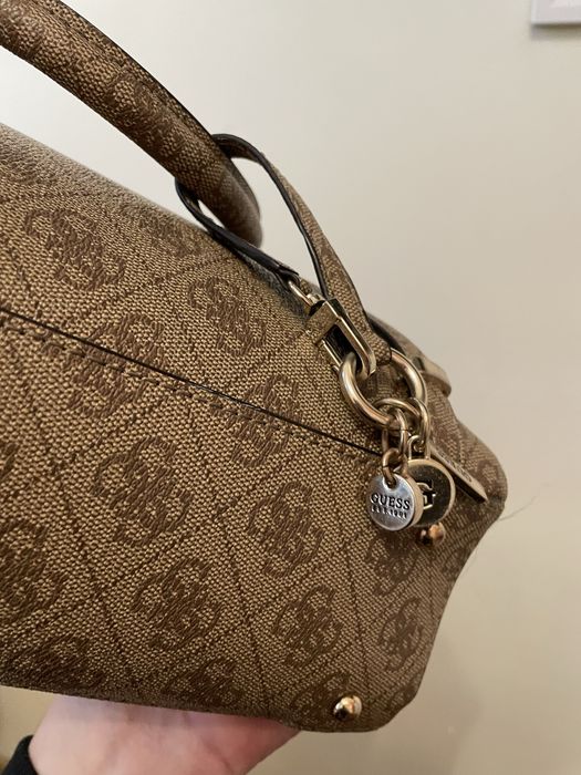 Guess Сумка Жіноча HWESG9  Коричнева