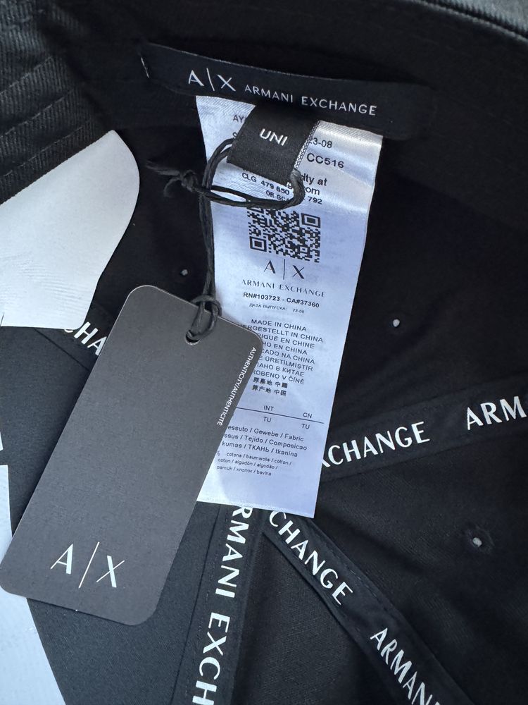 Бейсболка Armani Exchange чорна і темно синя,Оригінал
