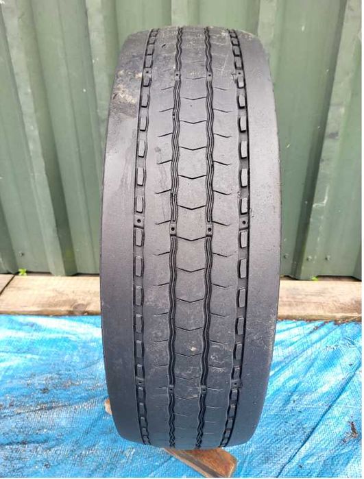 Opona Michelin 215/75 - R 17,5 17.5 X Multi