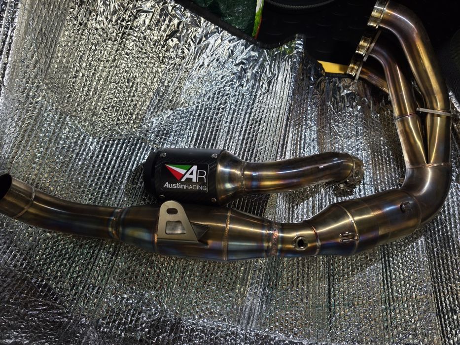 Escape completo MT-09 2024/2025