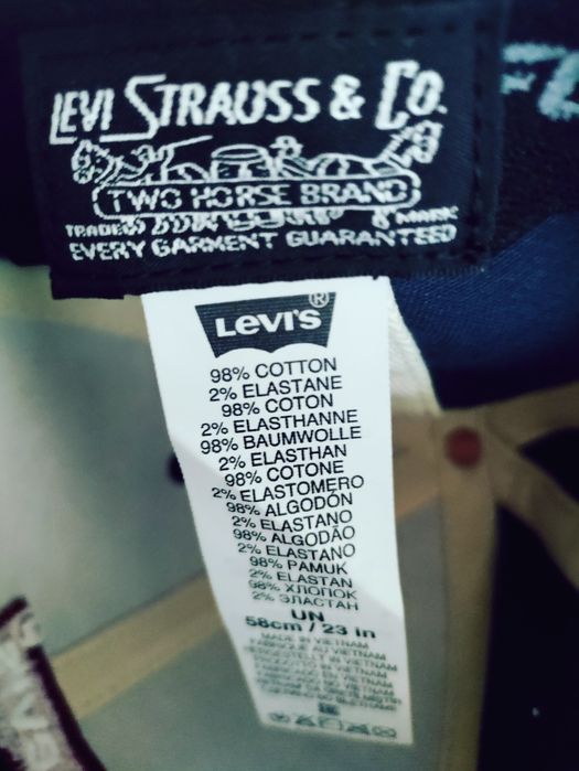 Чоловіча кепка Levi's