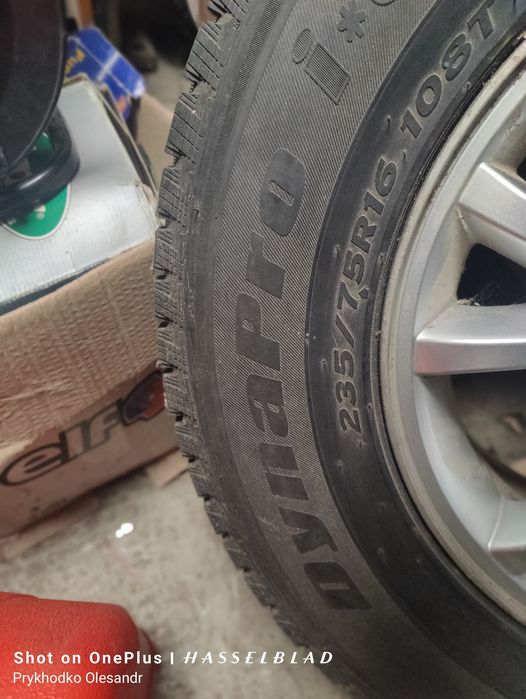Зимова гума 235/75 R16