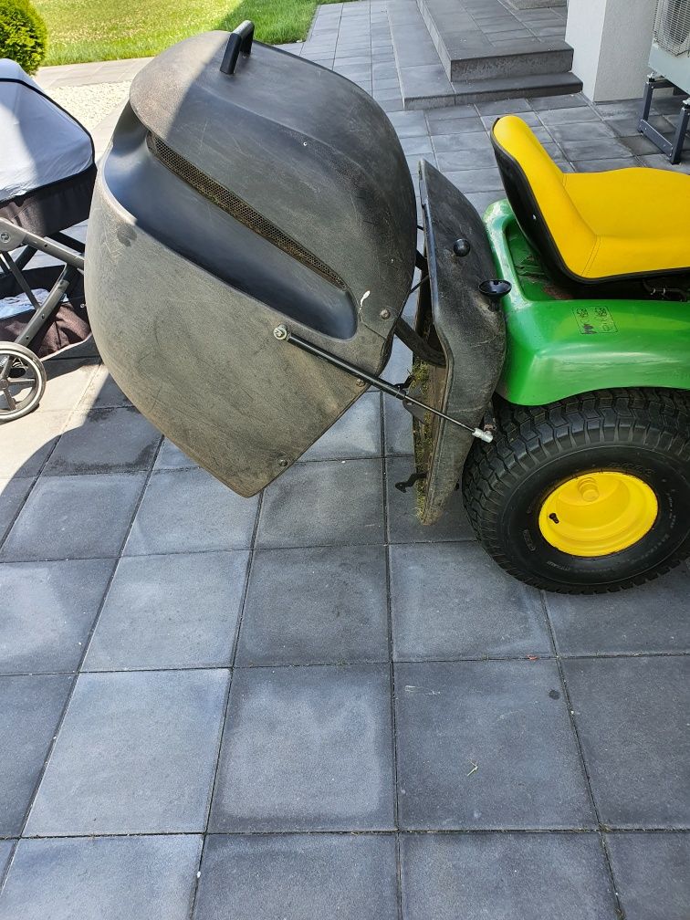 Traktorek John Deere LTR 166 , 107cm 350l 16km z koszem. Husqvarna hon