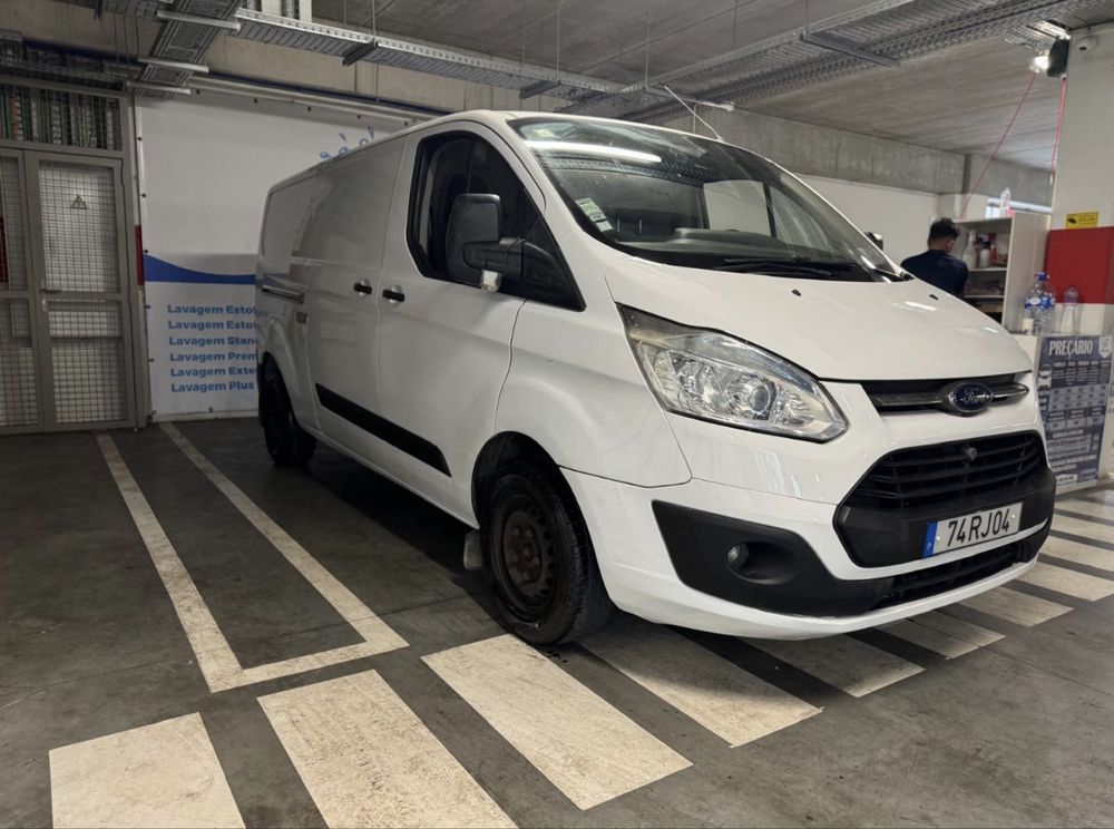 vendo carrinha ford costum Iva desutivel
