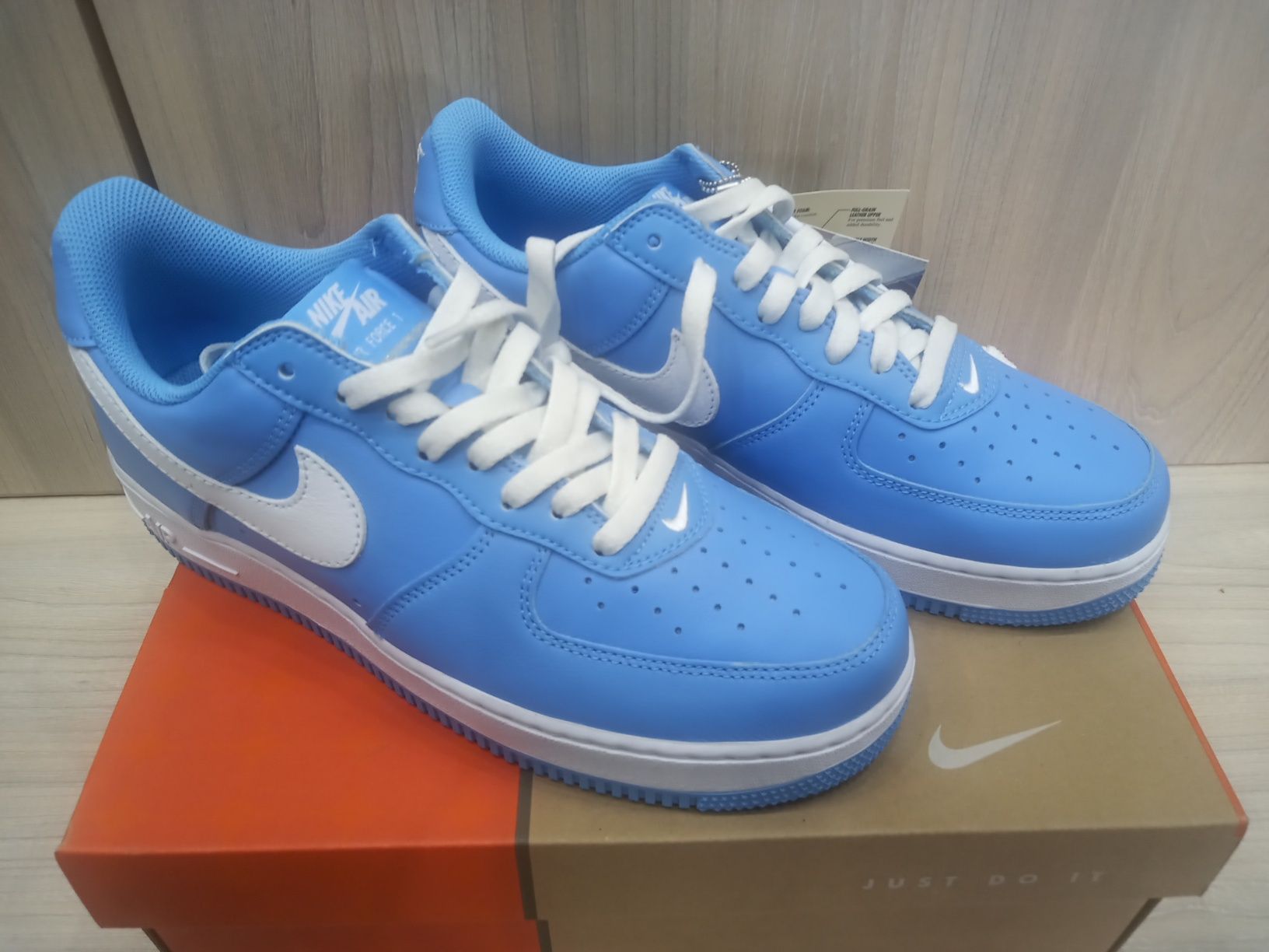 Nike Air Force 1 Low Retro University Blue r.43