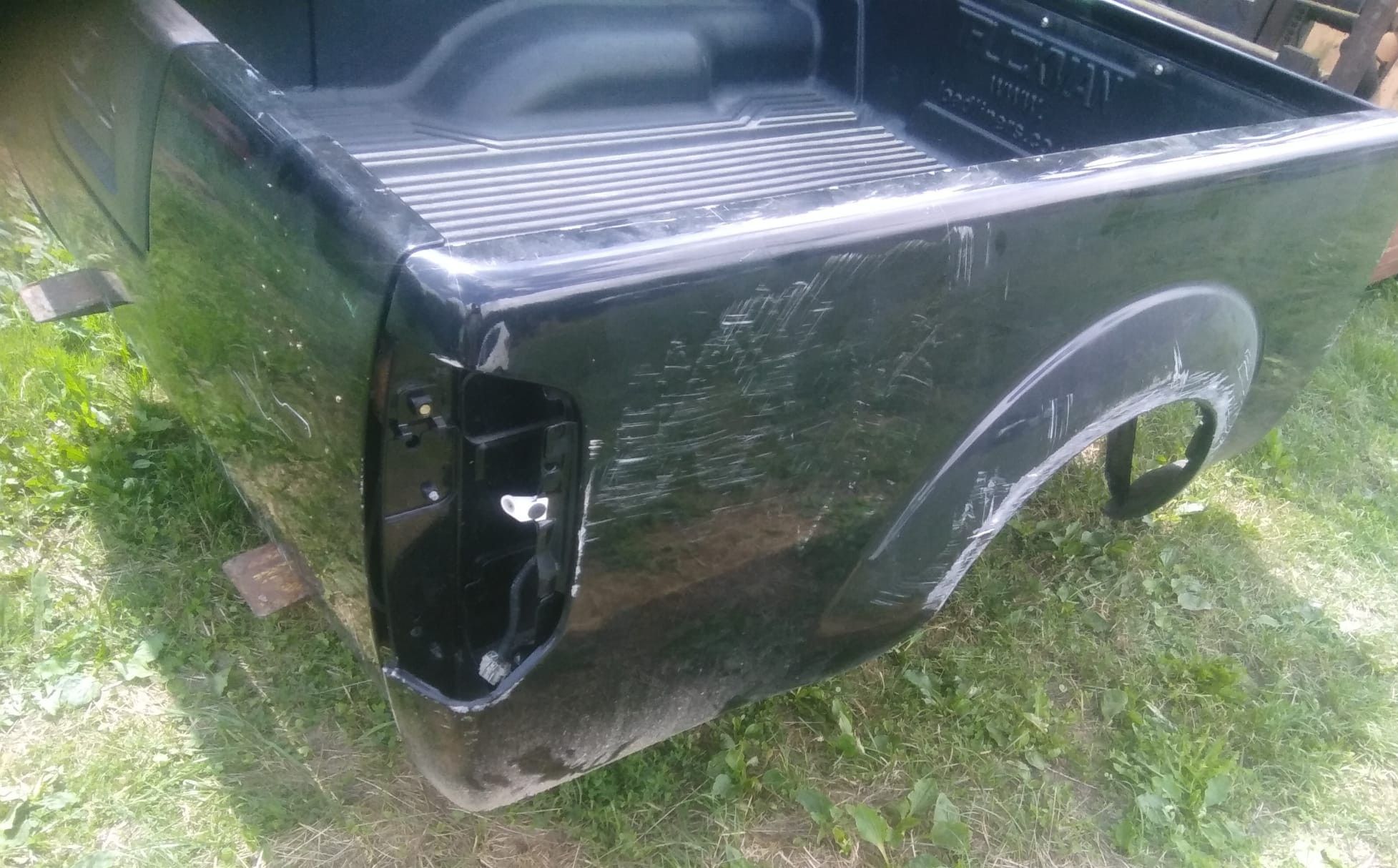 Paka Nissan Navara pickup zabudowa d40 skrzynia ładunkowa
