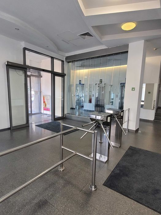 Офіс 16 кв.м. біля м.Чернігівська