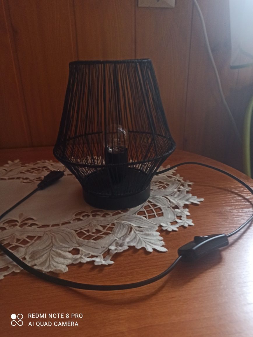 Lampka nocna stołowa