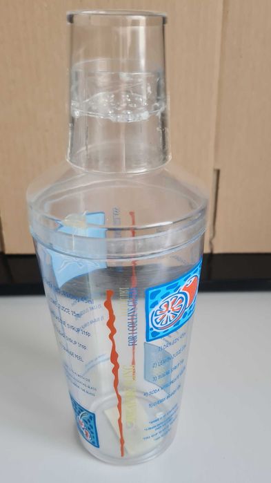 Plastikowy shaker do koktajli