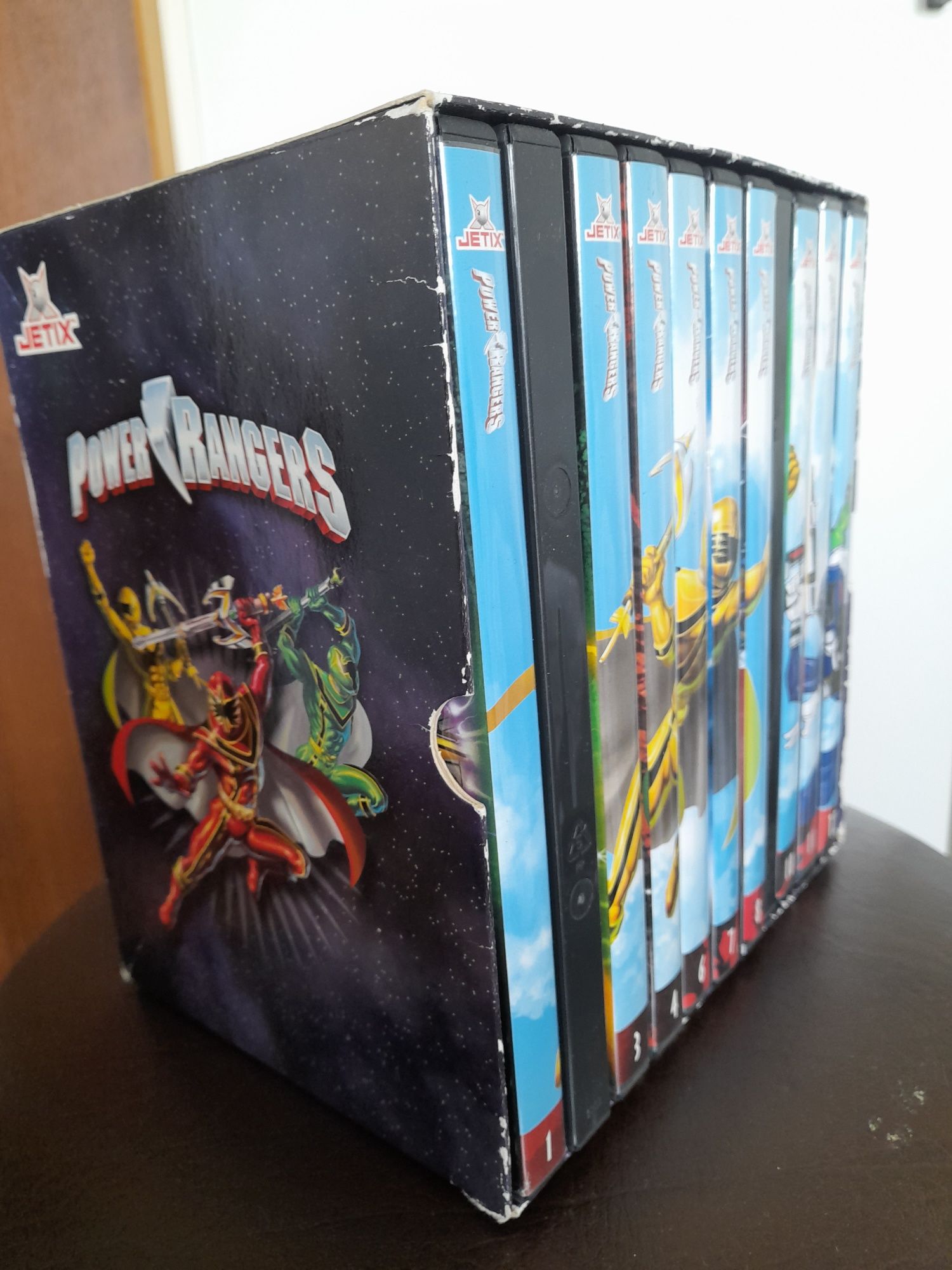 Power rangers na DVD