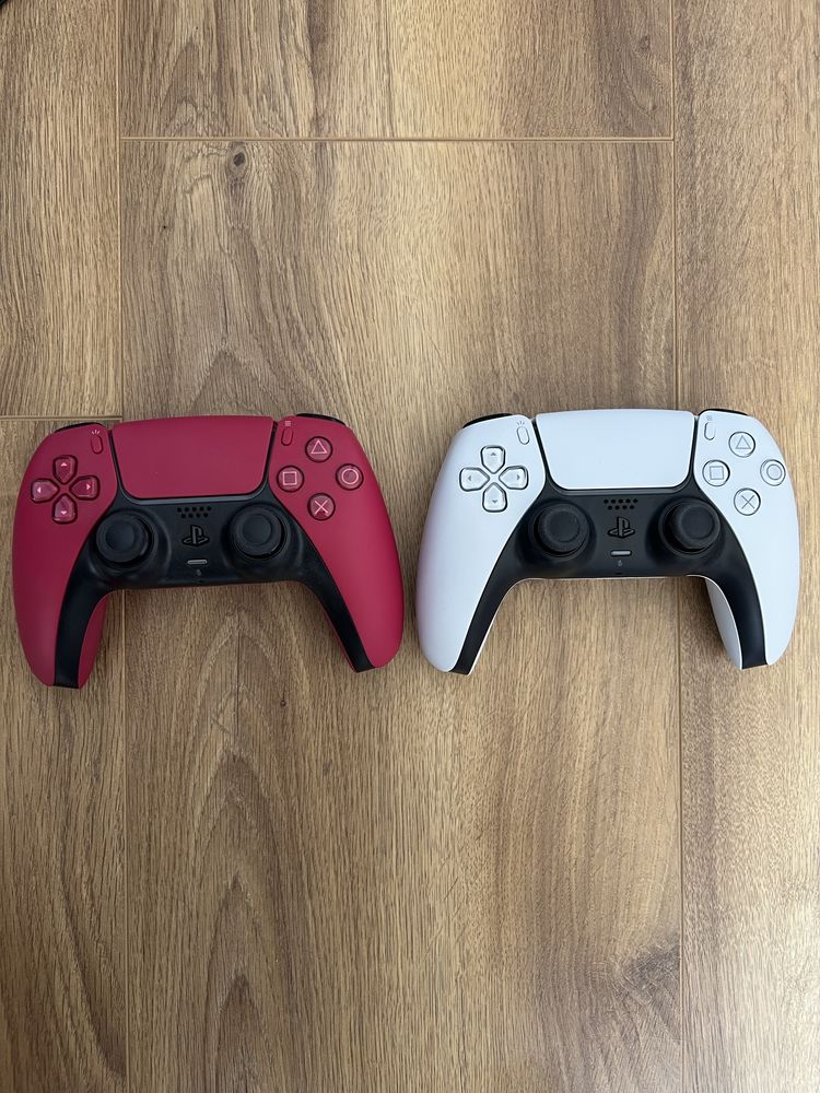 PS5 Playstation 5 Digital Edition + 2 pady