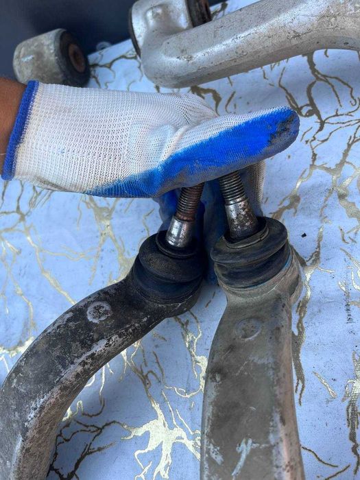 Ходова частина на Mercedes W163 ML270 (ричаг, ступиця, шарова)