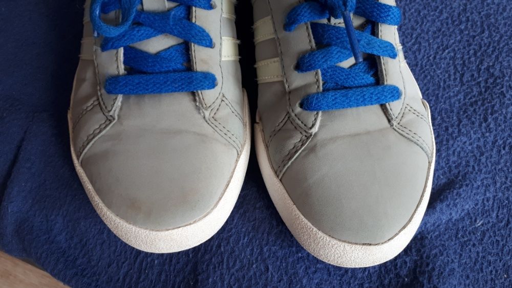Adidas r.32 UK 13,5