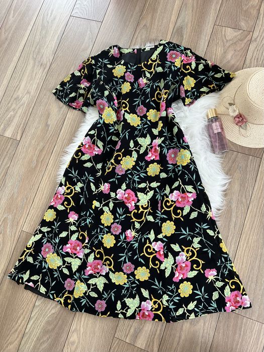 Piękna elegancka sukienka w kwiaty długa midi xxl 44