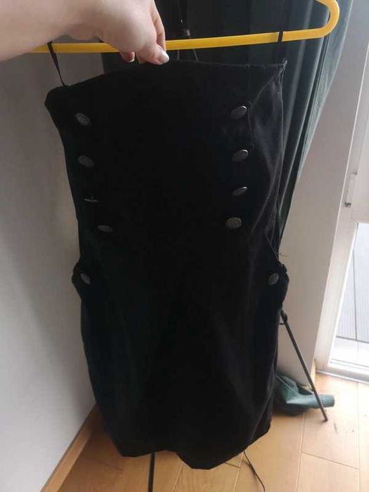 Amisu czarna sukienka tuba z kieszeniami guziki r. 34/XS