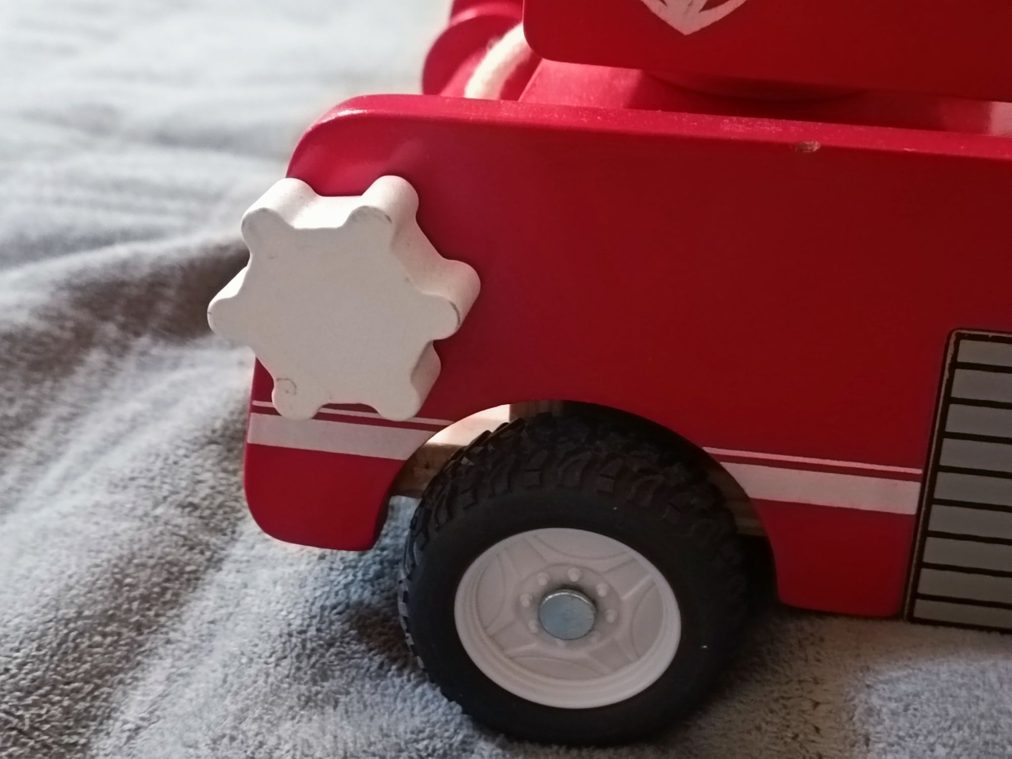 Деревянная пожарная машина play tive junior