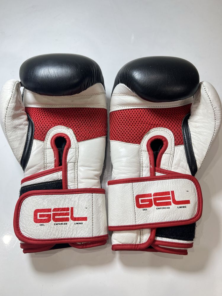 Боксерські рукавички TITLE GEL Intense (12oz)