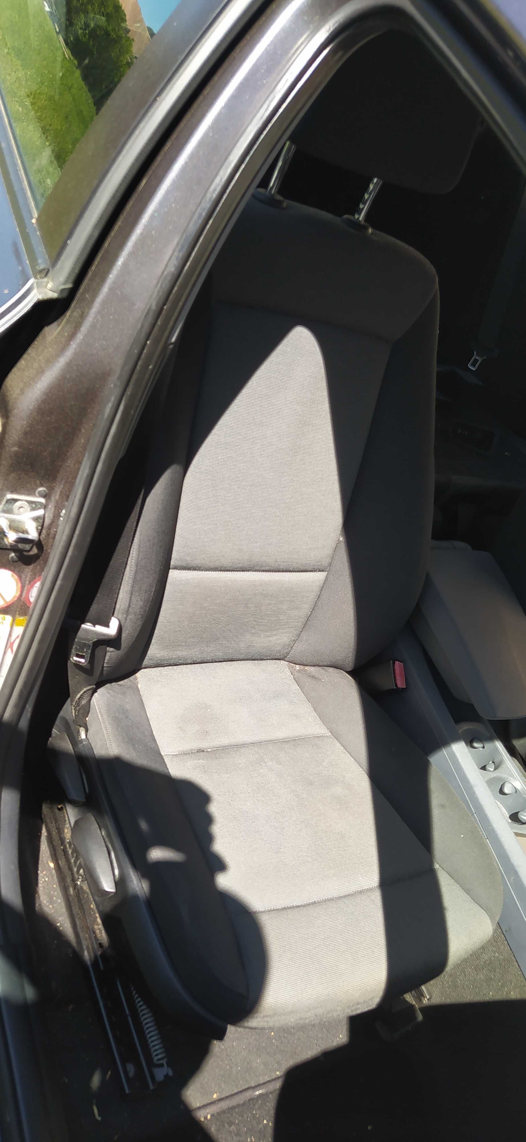 BMW 1 E87  Klapa Zderzak Drzwi Fotele Lampy tylne Kierownica A22/7