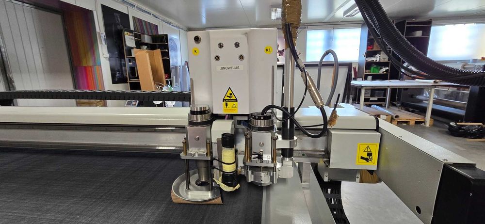 CNC Ploter wycinająco frezujący JWEI CB03II-3020-RM
