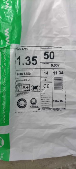 Vendo 5 rolos de lã de vidro Kraft nova . Cada rolo 11,34m2