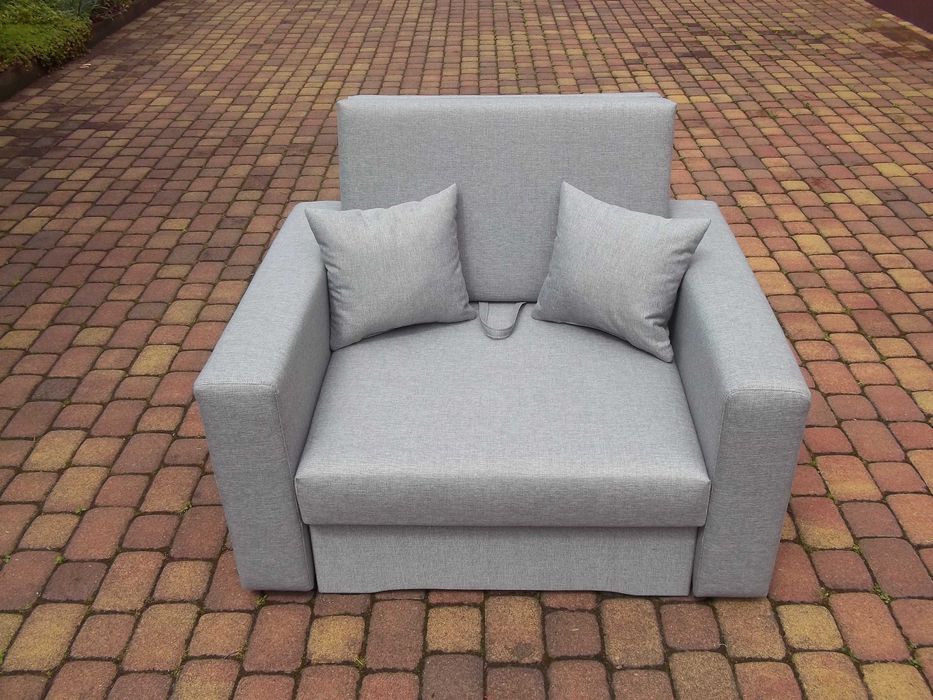 Fotel/jednoosobowe spanie/pojemnik/2 poduszki