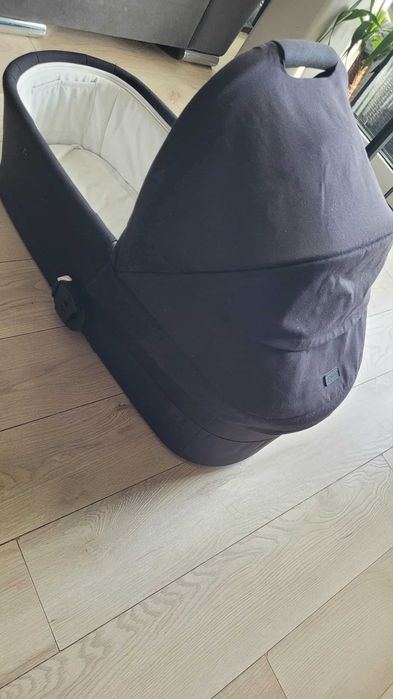 Sprzedam czarną gondole cybex  pasuje do balios s lux