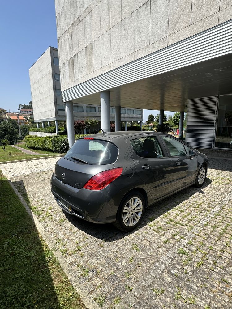 Peugeot 308, versão envy 1.6 HDI 112cv