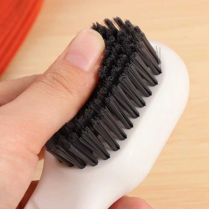 Szczotka do czyszczenia na moro do obuwia ubrań naczyń z dozownikiem