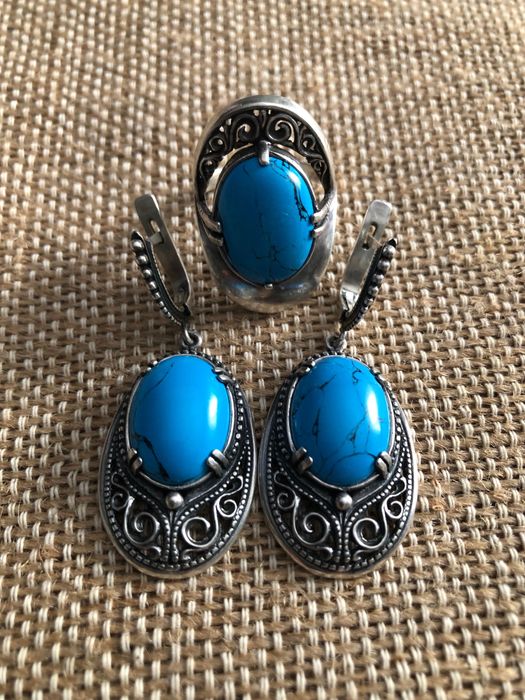 Розкішний комплект зі срібла