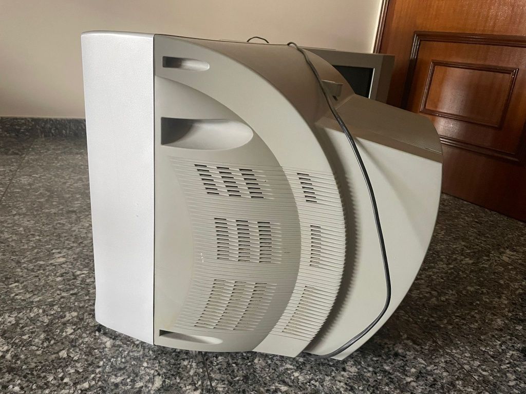 Televisão antiga Samsung