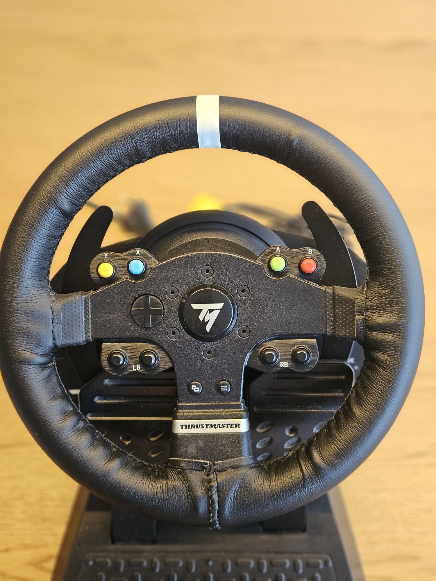 Volante thrustmaster TMX force feedback