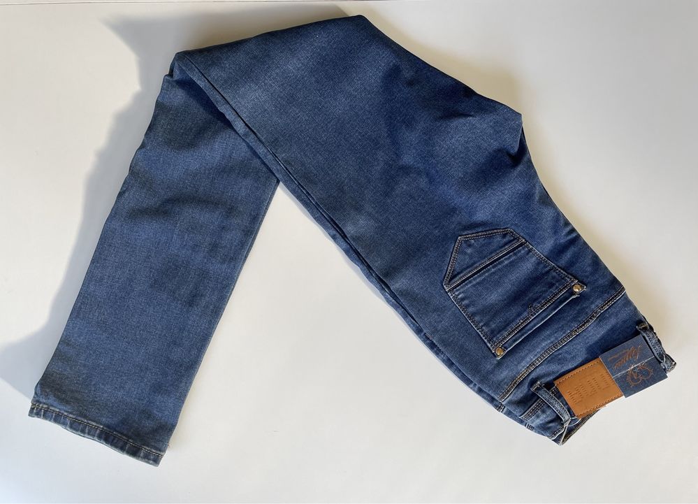 Ładne jeansy gładkie, góra cygaretki Rozm 29