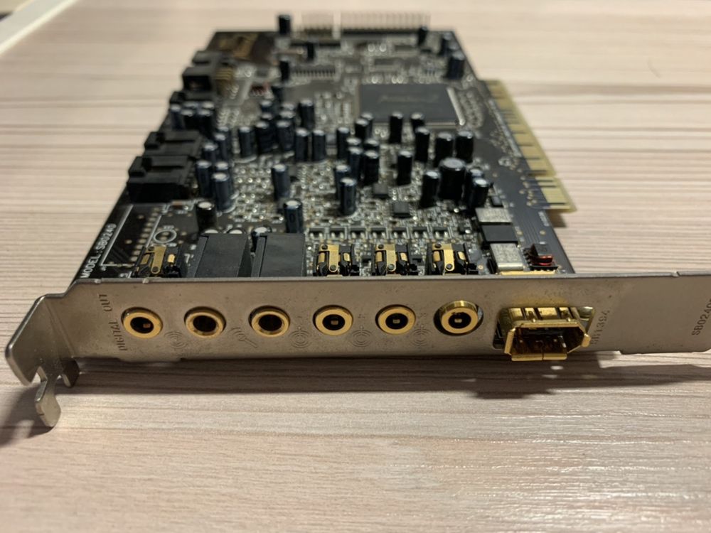 Звуковая карта Sound Blaster Audigy 2 CA0102-IAT