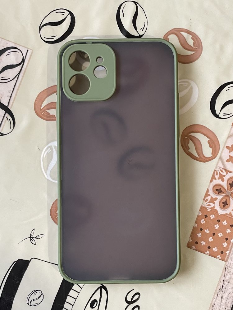 Чохол на iPhone