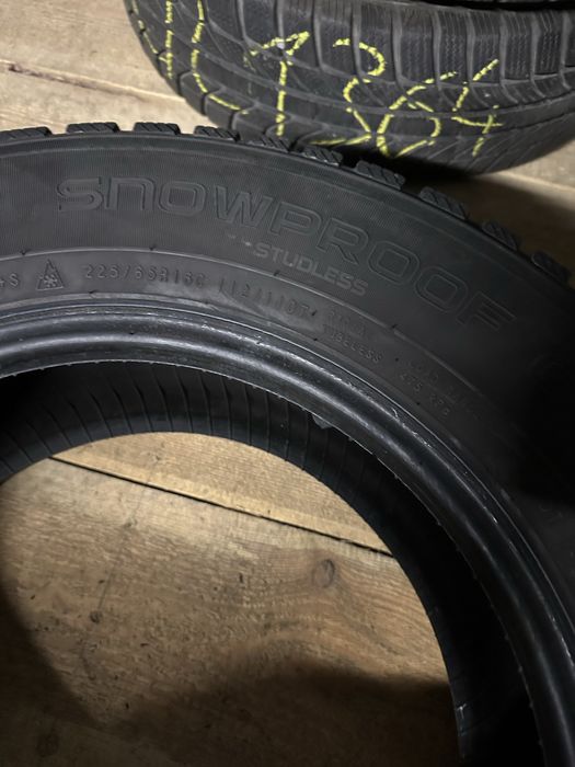4x opony zimowe 225/65R16C Nokian SnowProof cena za komplet 5mm+ 2021