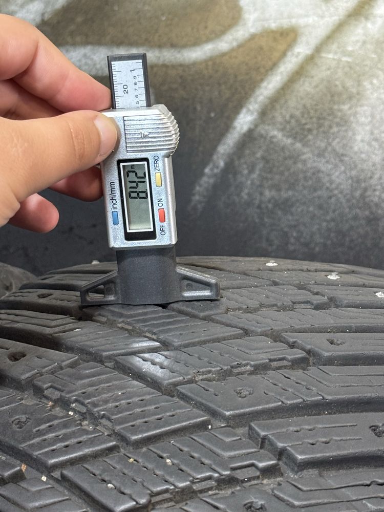 235/50 R17 GoodYear UltraGrip IceArctic | Зима | Шип | Німеччина |