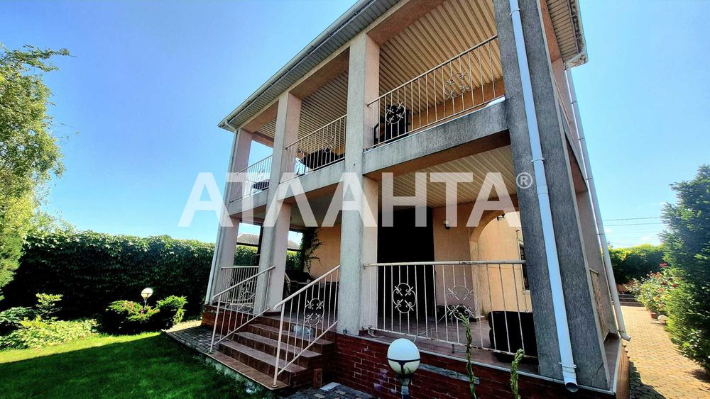 Двухэтажный дом вблизи моря в Вапнярке