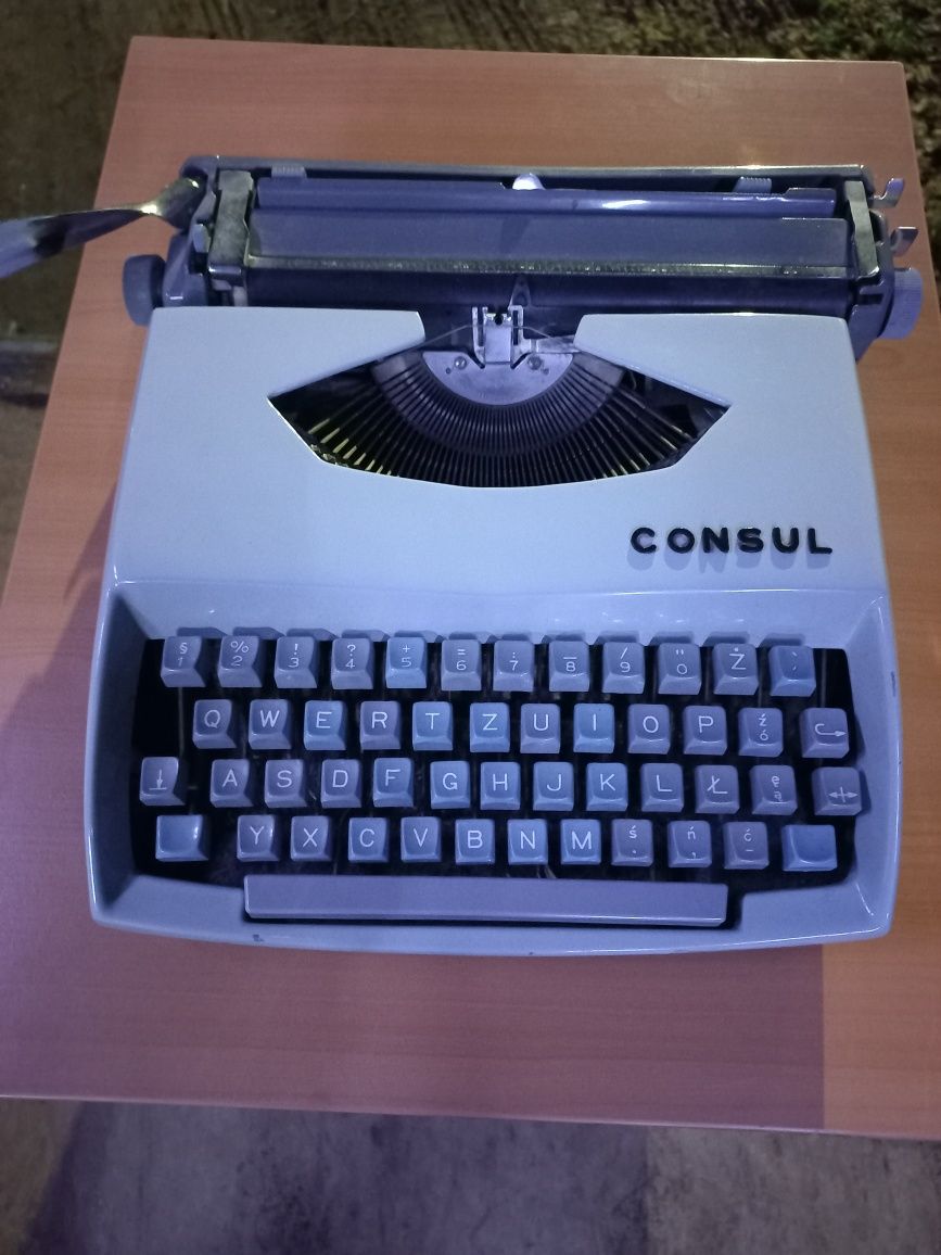 Maszyna do pisania ,Consul.
