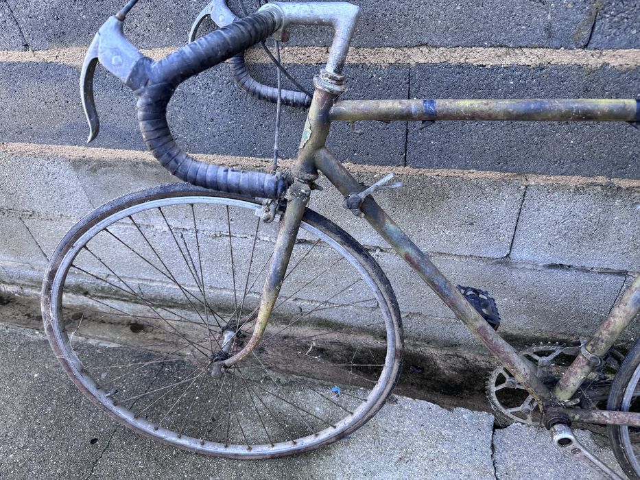 Bicicleta de corrida para restaurar
